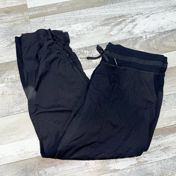 Lululemon Women's Dance Studio Mid-Rise Crop 25" Black Size 10 - Picture 6 of 9
